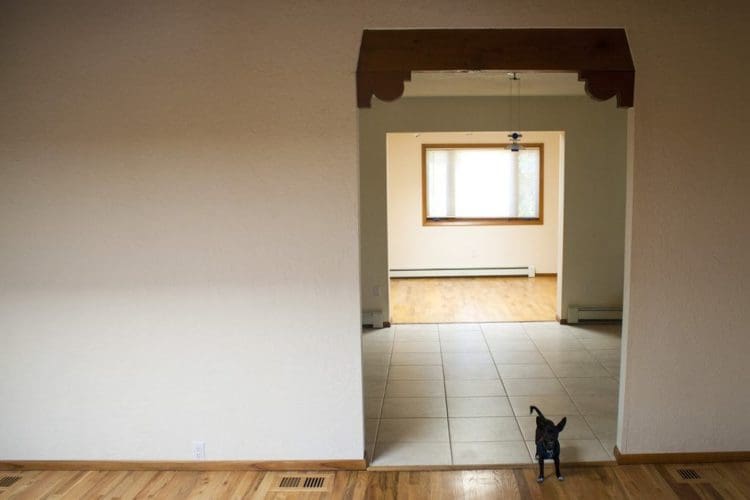 Does leaving a house empty help you sell your house fast?