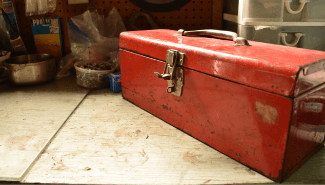 A toolbox used as a moving hack.