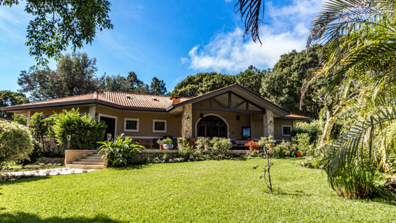 A ranch house that has curb appeal.