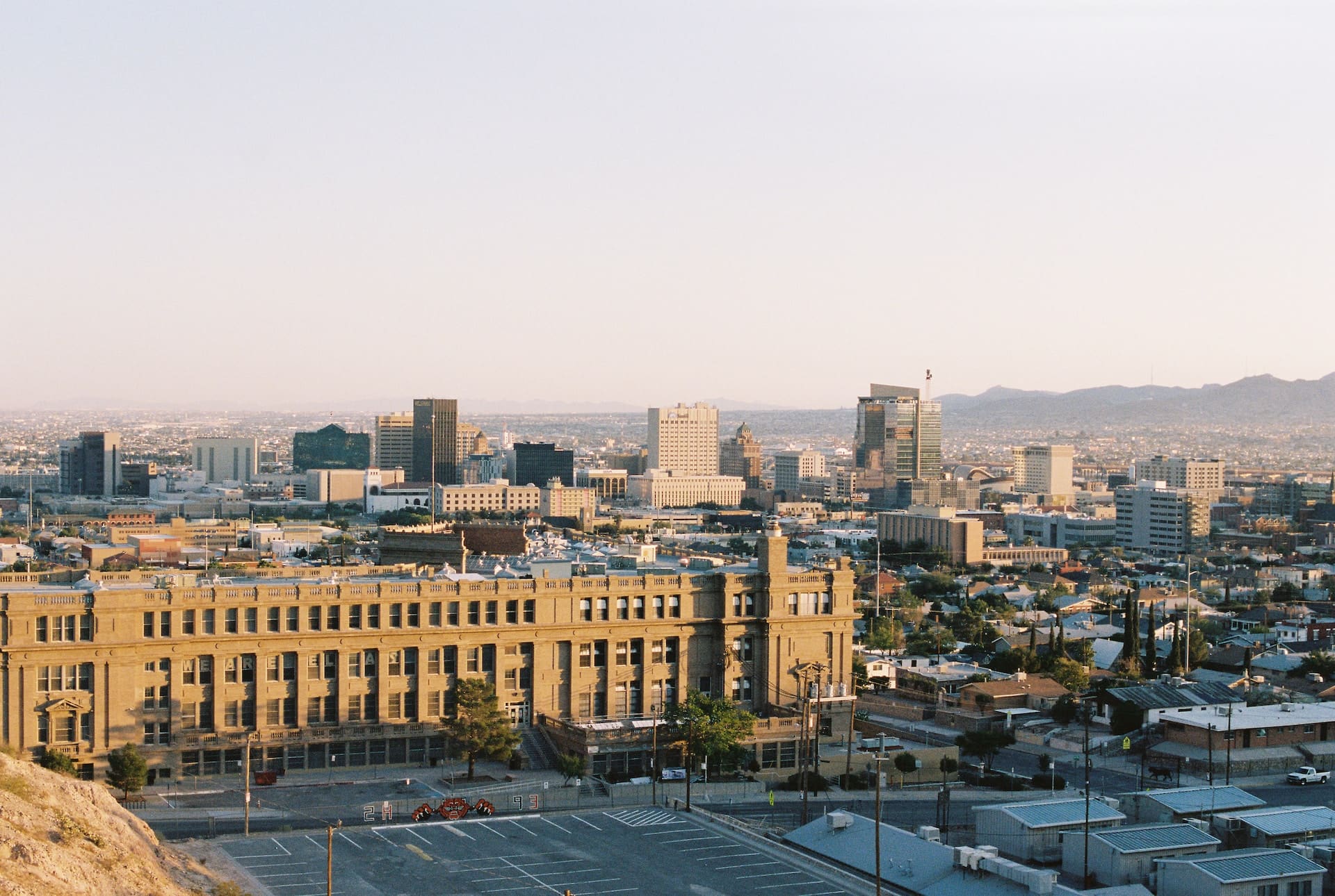 An image of El Paso where sellers have options to sell their house fast