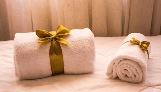 Towels cleaned before hiring a real estate agent.
