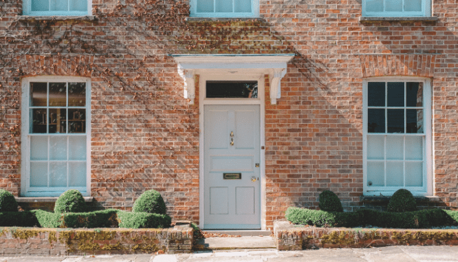 An example of the exterior of a Georgian home.