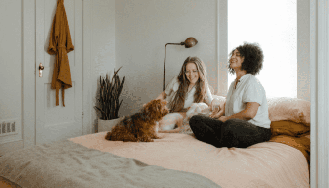 Friends who are looking for rental homes together.