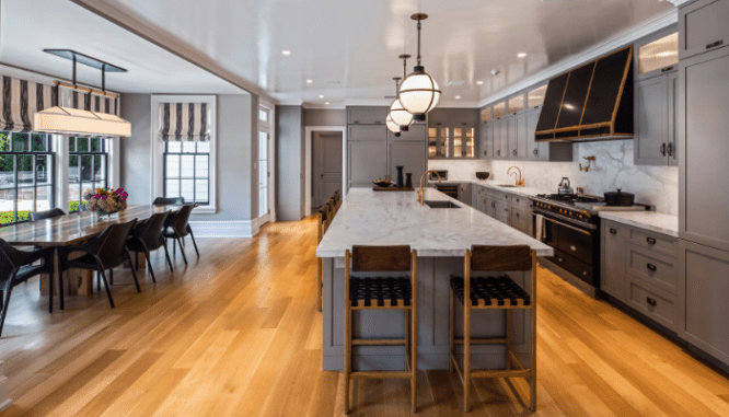 A kitchen with mixed metal fixtures that are on trend.