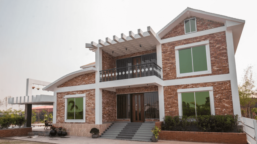 Finding a Luxury Real Estate Agent: Top 4 Qualities To Look For