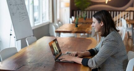 A buyer's agent explaining fiduciary duties to a client.