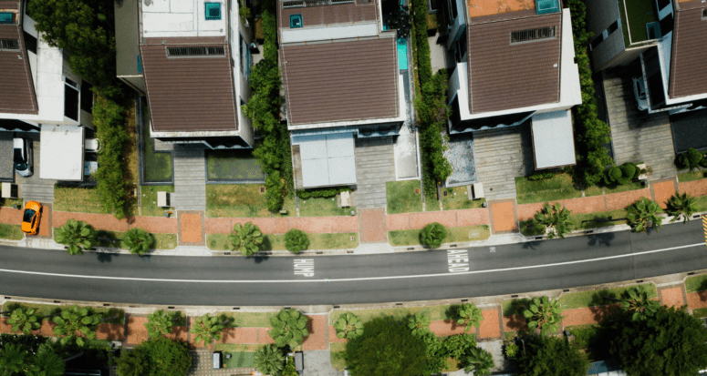 a neighborhood learning how to prepare for a recession