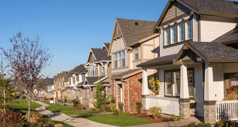 A row of houses in a city in Oregon that would make a great real estate investment.