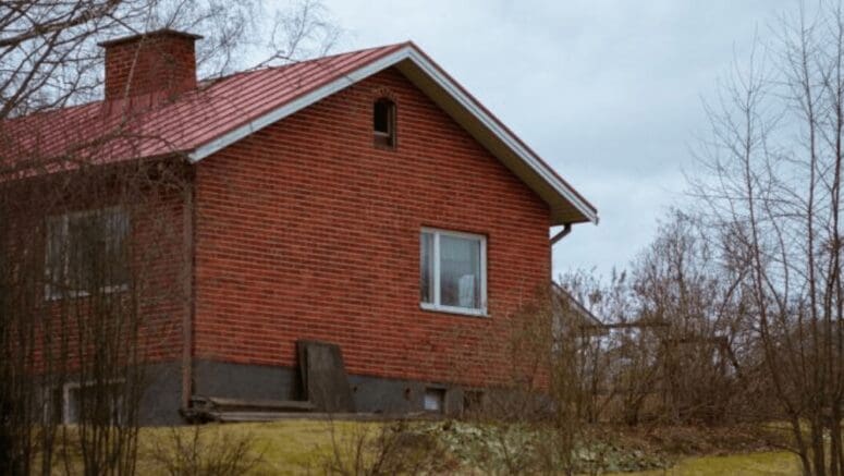 An image of a house in Tennessee that represents how to sell a house fast