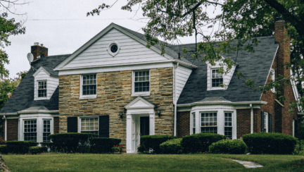 An image of a home in Michigan where homeowners may want to utilize the services of a we buy houses company to sell their house for cash