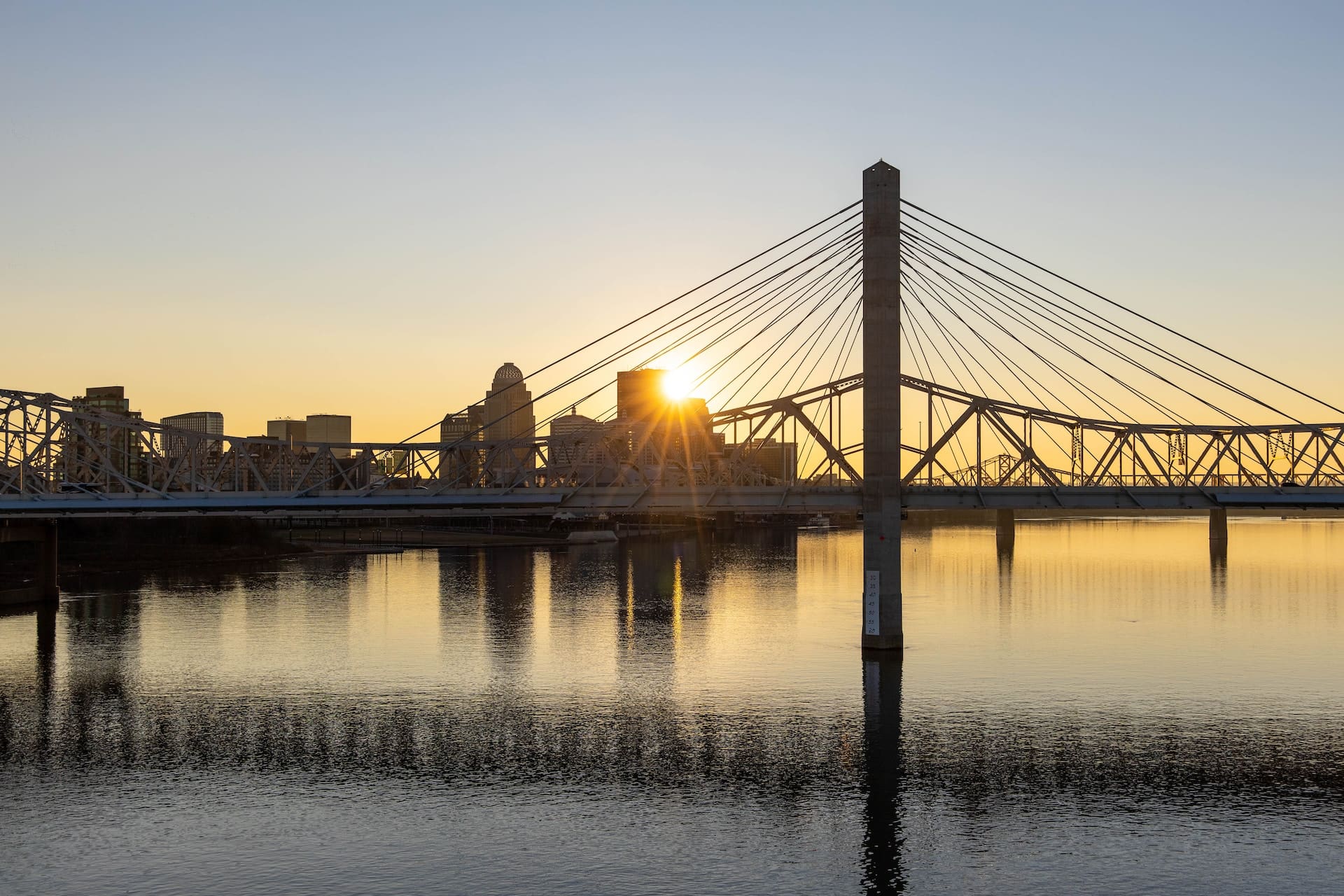 A shot of a Kentucky skyline where sellers have options to sell their house fast