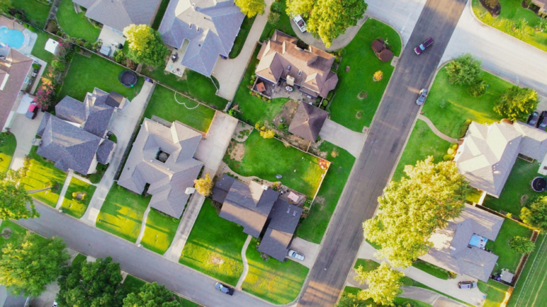 Aerial view of Elgin houses that can be sold to we buy houses companies in Elgin