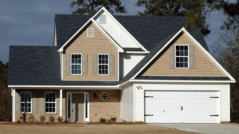 An image of a house that has 10-year fixed mortgage