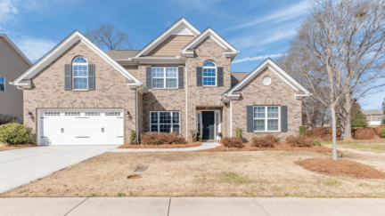 A home located in Dothan, Alabama where homeowners have the option to sell their home to a we buy houses company