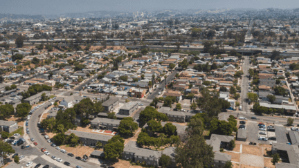 A view of a neighborhood where you might use online tools to sell your house.