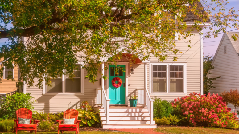 A house in Maine, where you can use a flat fee MLS to list your home for sale