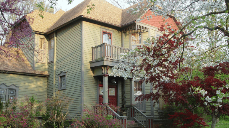 An image of a house that could sell to cash home buyers in Arkansas