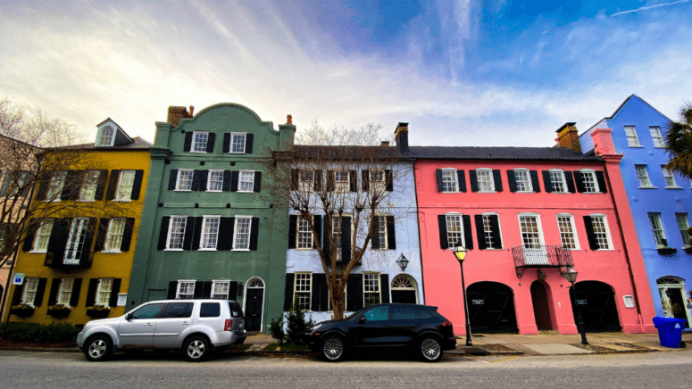 View in Charleston, where home sellers can choose to work with a cash home buyer