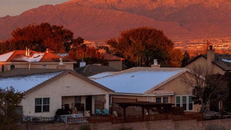 An image of a residential houses in New Mexico, where home sellers can work with a cash home buyer to sell their house