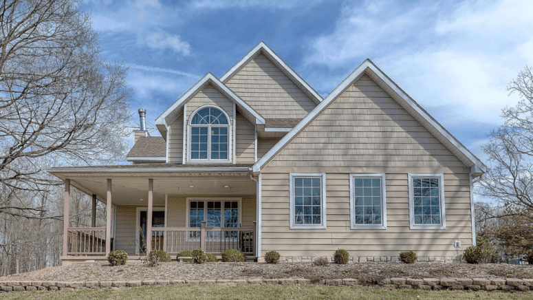 An image of a house in South Fayette, where houses are sold to We Buy Houses companies.