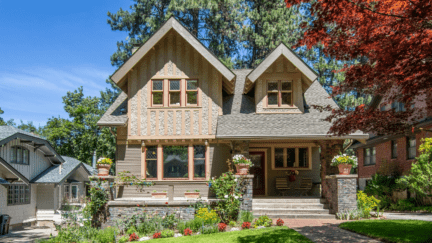 A house that has been purchased with a closing cost in Maine