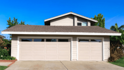 An image of a house in Avondale, AZ where home sellers can work with a we buy houses company to sell their home