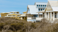 An image of houses in Destin, FL, where home sellers can work with a we buy houses company to sell their home