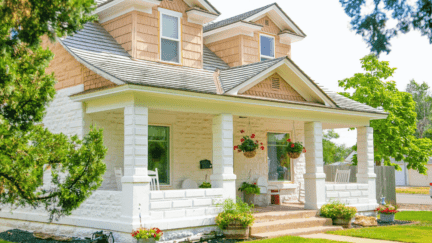 An image of a home in Ozark where home sellers can work with a we buy houses company