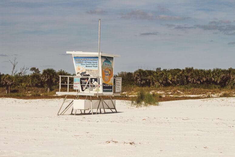 A beach in St. Petersburg that represents how to sell a house fast