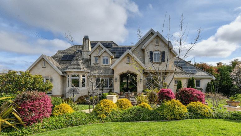 An image of a home in Edmond, OK, where home sellers can work with a we buy houses company to sell their house