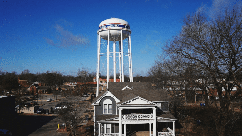 A hme that an owner might sell to cash home buyers in bentonville