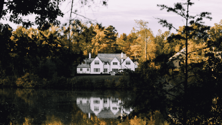 Chesterfield, where home sellers can work with options to sell fast
