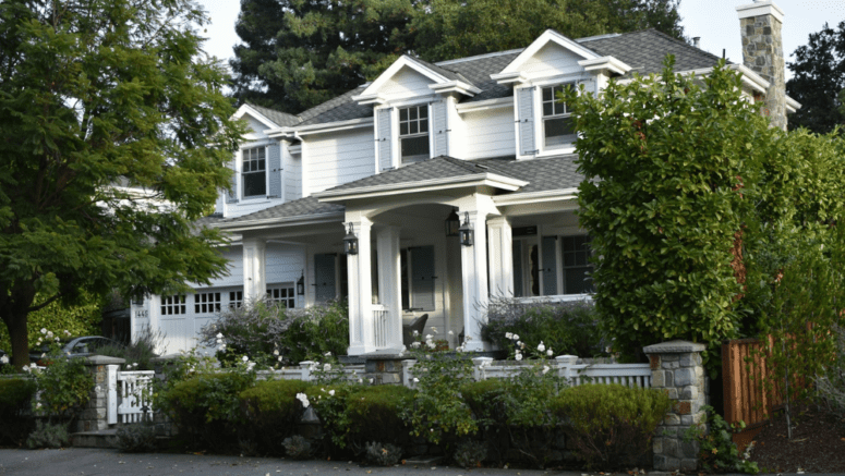 A photo of a home to represent the cost of selling a house in Washington State