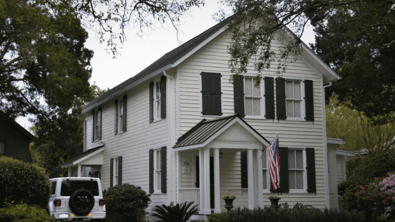 A house that needs the services of estate sale companies in Bakersfield, CA