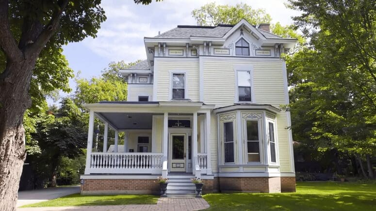 A house that needs the services of estate sale companies in Oregon