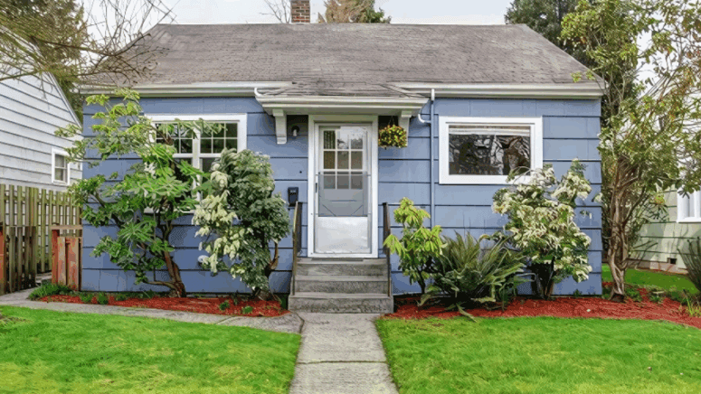 A house whose owner might sell to we buy houses companies in Carteret