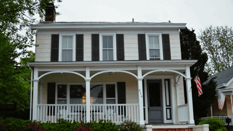 A house that an owner might sell to we buy houses companies in Apple Valley, CA