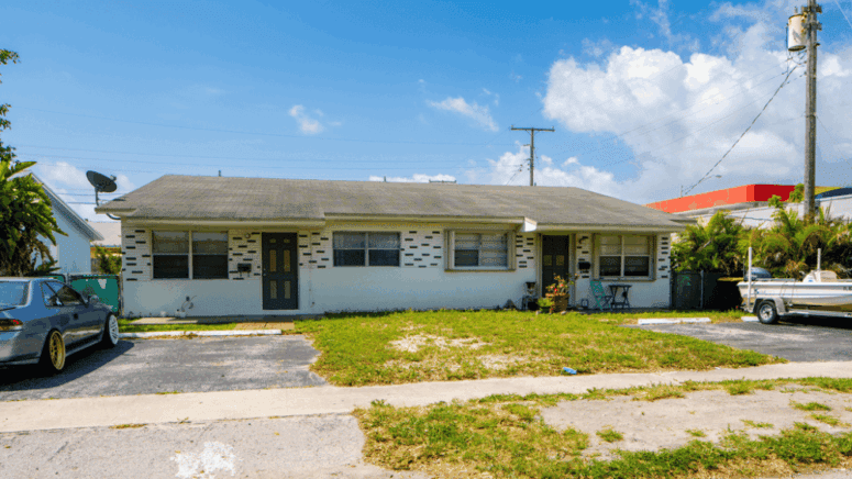 An image of a house in Evansville, where home sellers can sell for cash