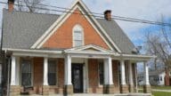 A house that an owner might sell for cash in apple valley