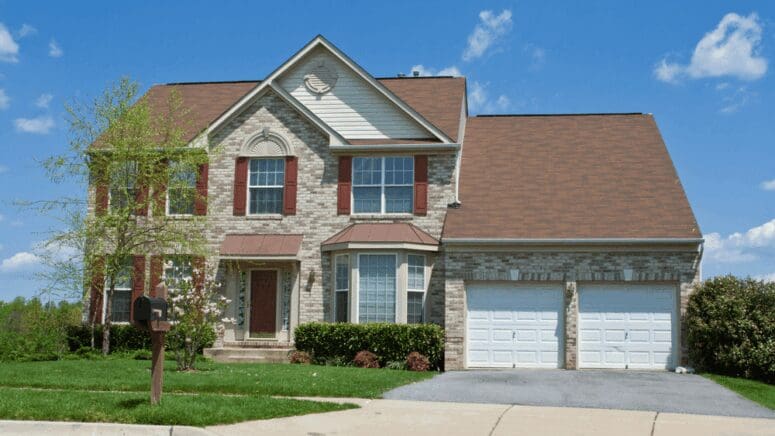 A house in Edgewater, where home sellers can choose to sell to a we buy houses company