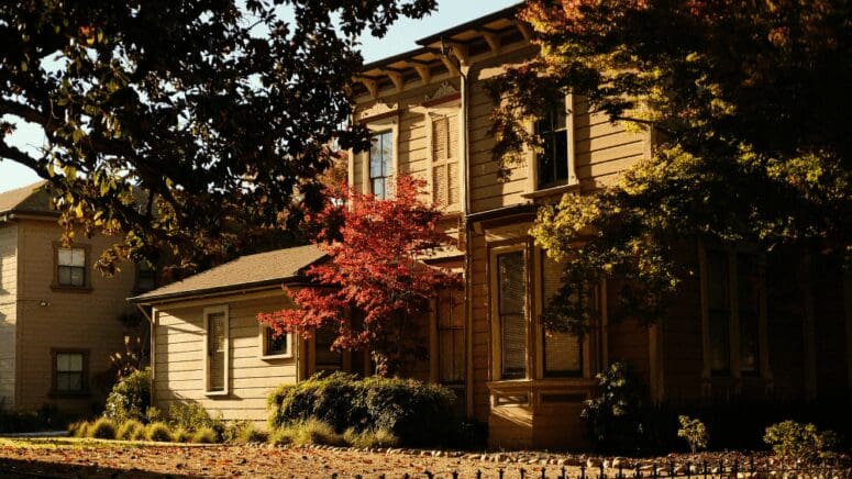 A house that can be sold to we buy houses companies in Overland Park