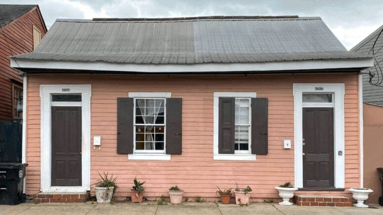A home in Baton Rouge where home sellers can choose to sell for cash